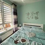 Przytulny Apartament Niedaleko Centrum